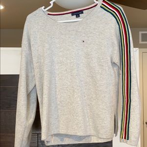 tommy holdover sweater